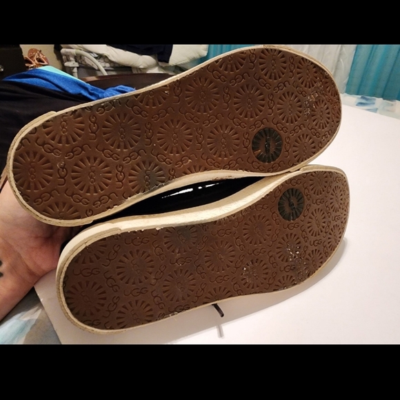 UGG black sparkle shoes size 10 - Picture 4 of 4